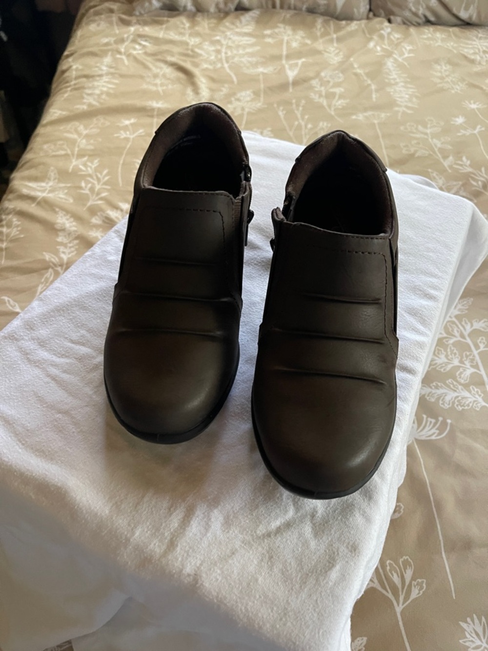 Women’s shoes in Dark Brown — Easy Comfort